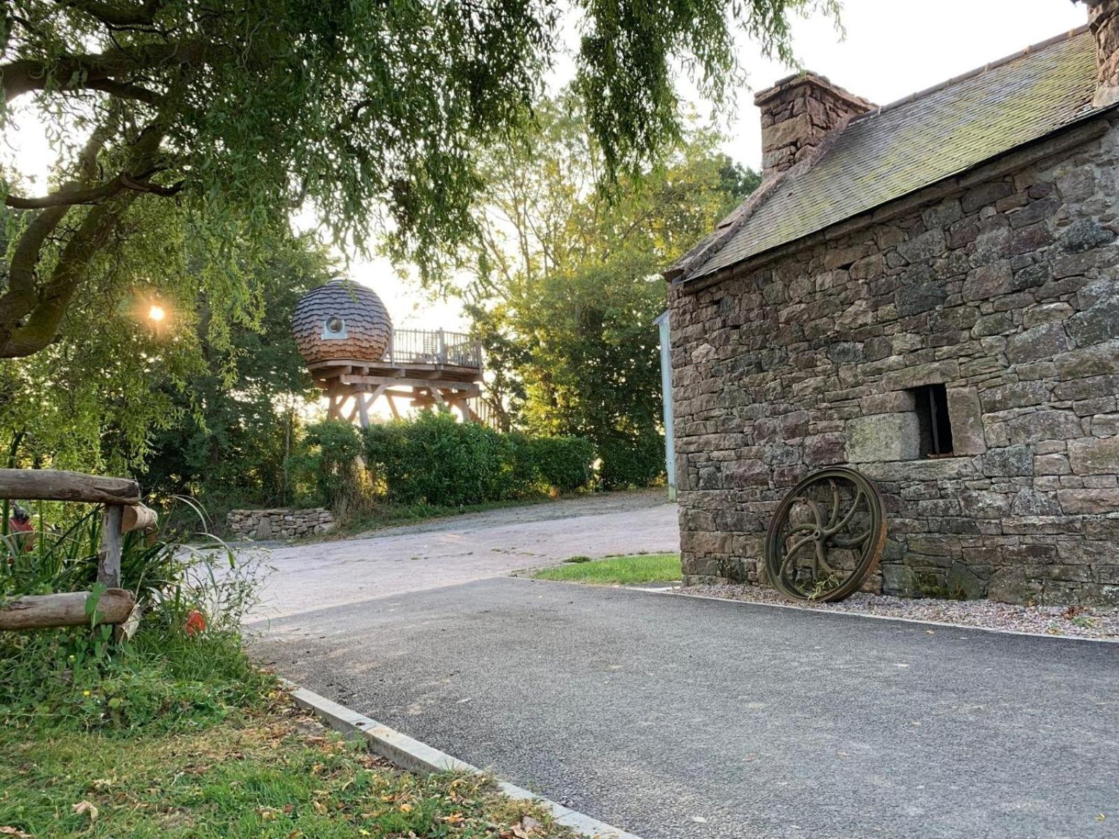 La Ville Es Renais - Ferme Et Maison D'Hotes Insolite Erquy Buitenkant foto